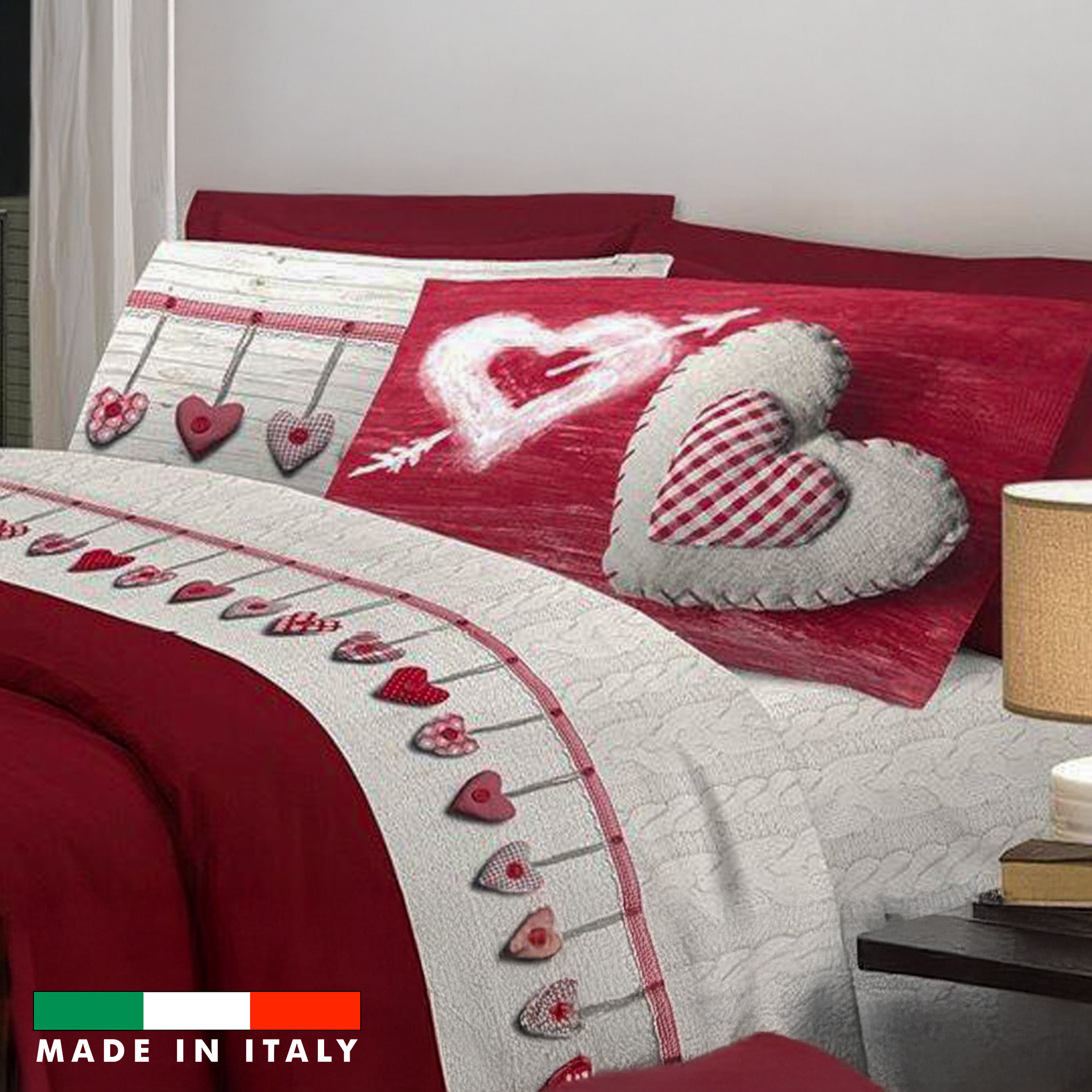 Completo letto rosso, lenzuola e federe con fantasia cuore