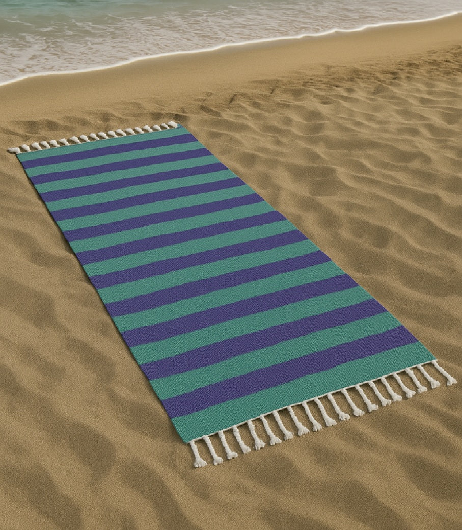 telo mare a righe viola e blu