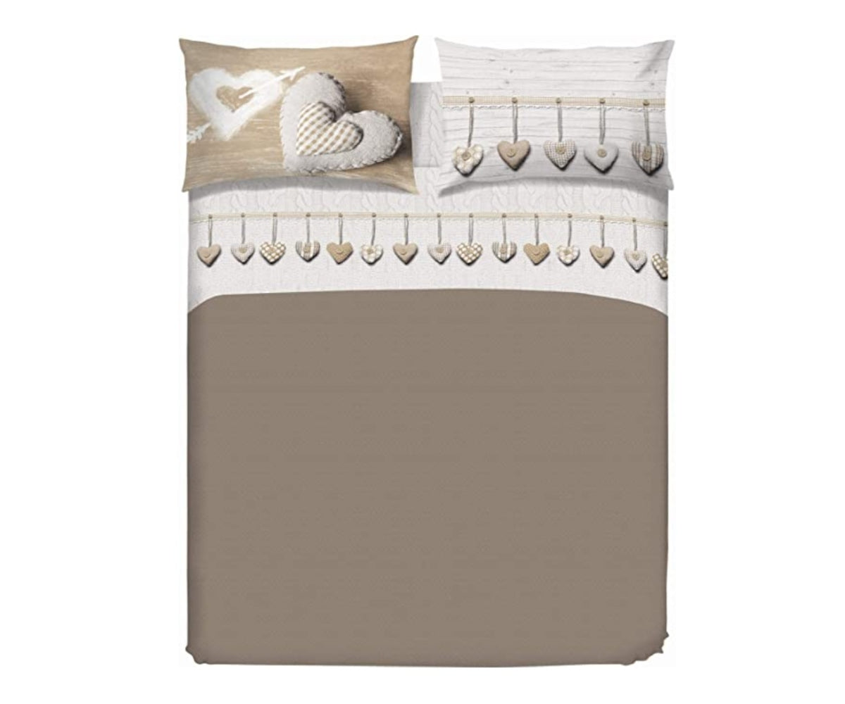 Grafica letto dall'alto rivestito del completo letto matrimoniale con fantasia cuore beige