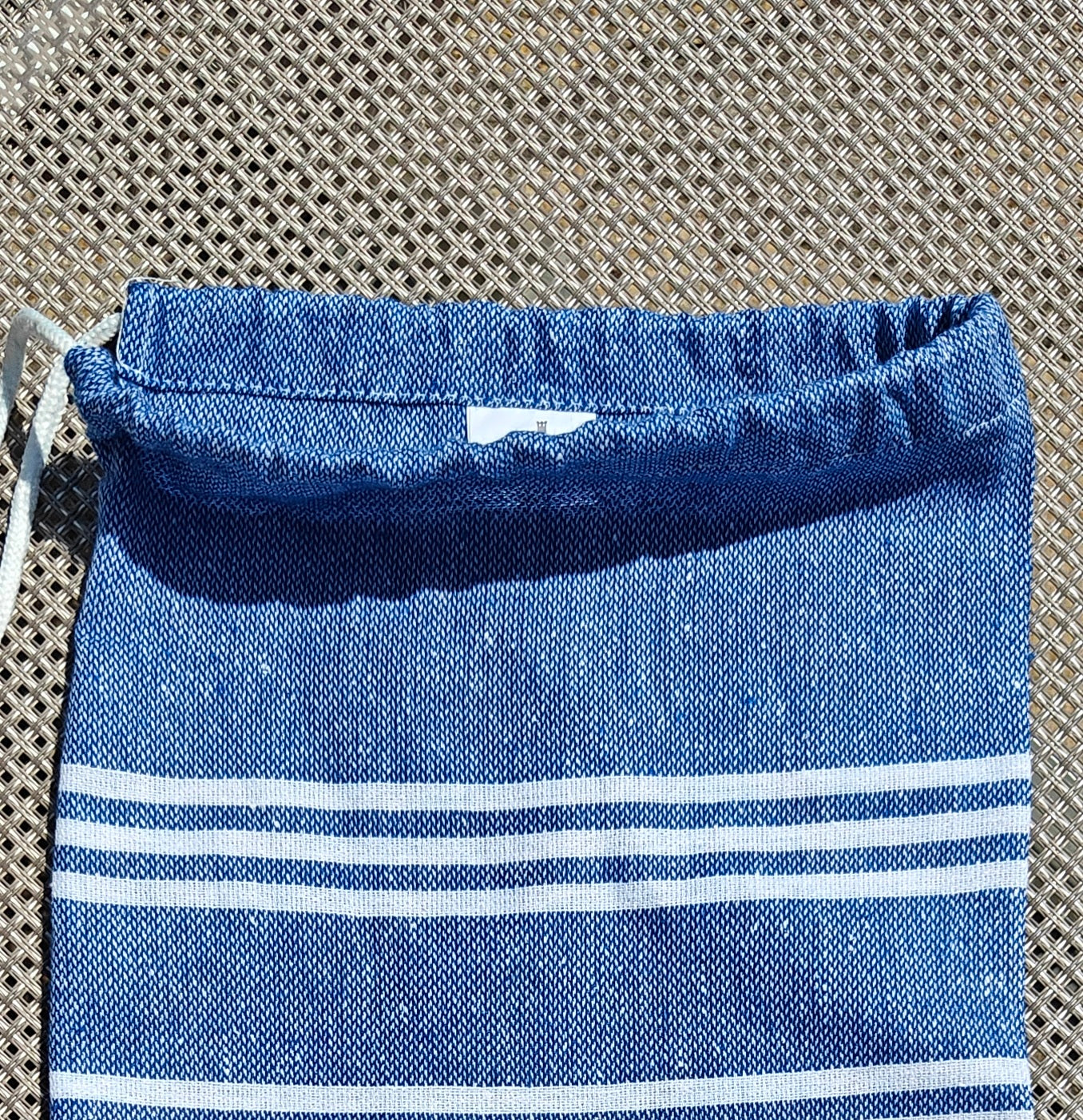 Telo per lettino da mare in cotone con elastici, tasche e cuscino – Palau